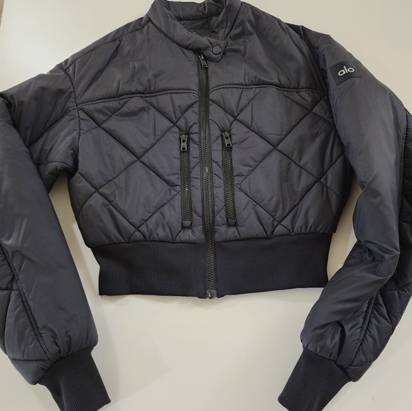 ALO Yoga snowrider puffer jacket - Picture 13 of 15